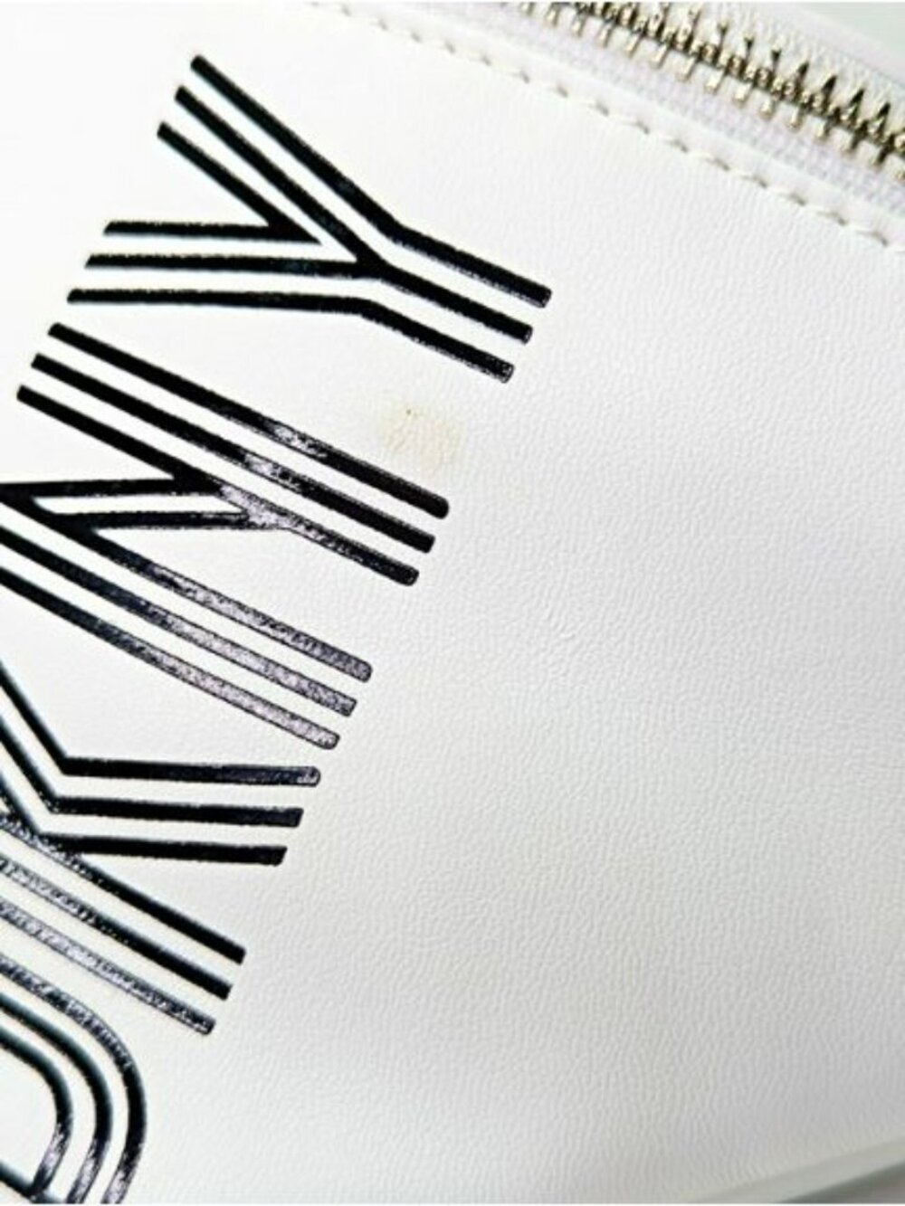 DKNY Tilly Unisex White Medium Zippered Sling Bag O/S (MSRP $148) - Picture 4 of 9